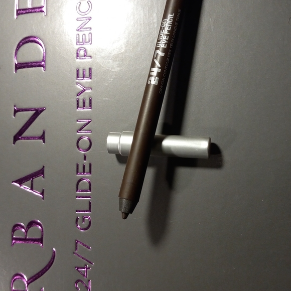 URBAN DECAY VAULT 24/7 GLIDE-ON EYE PENCIL IN DEMOLITION - Picture 2 of 4